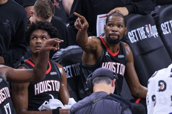 十大配资公司排名 锋线为王？火箭战术重心转移！锋线5虎齐上阵，申京或沦为3当家？